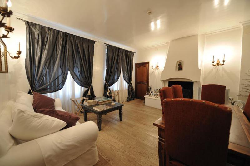 White House Hotel ฟอจเจีย ภายนอก รูปภาพ